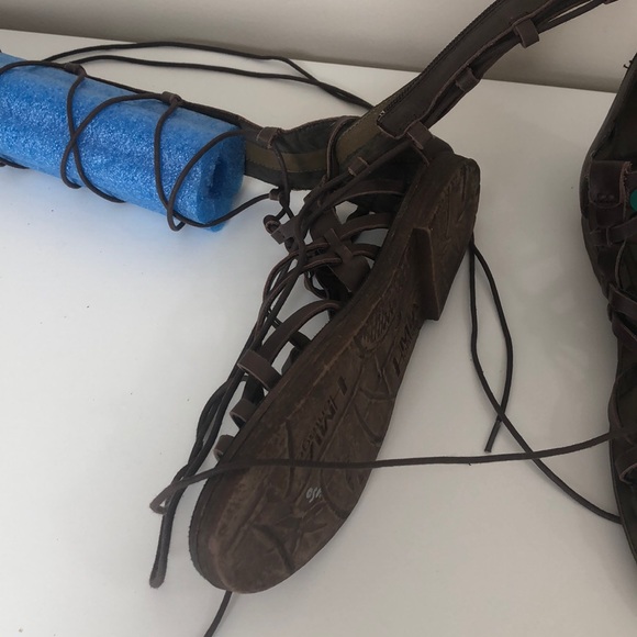 MIA LENORA GLADIATOR LEATHER SANDALS BROWN NEW - Picture 4 of 5